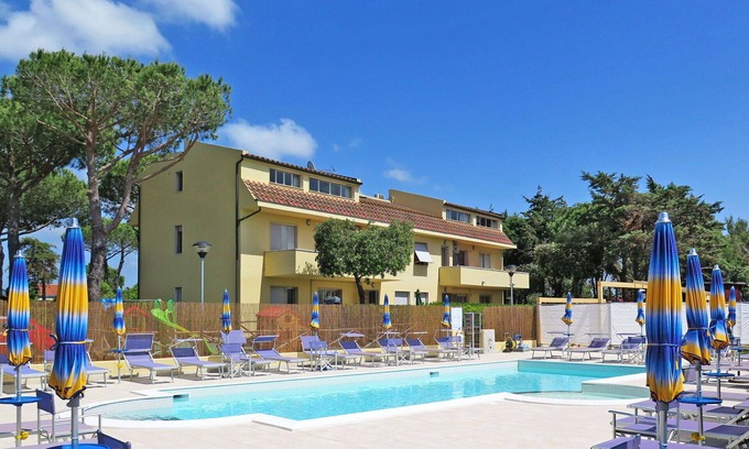 Marina di Cecina Apartment | Top-Rated Apartment for 6 with Pool, A/C & Pet Friendly