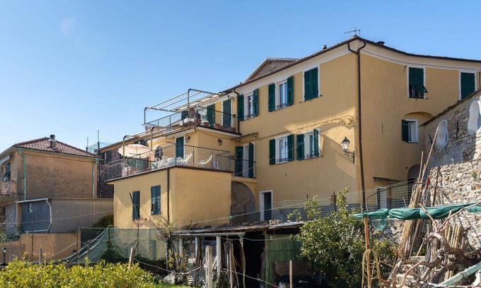 Vasia Apartment | Inviting Apartment for 6 with Ocean View and Pet Friendly