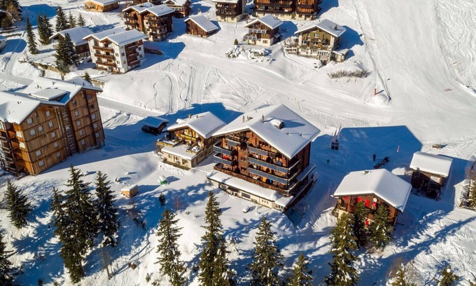 Riederalp Apartment | Comfortable Apartment for 8 with WiFi, Balcony & Pets Welcome
