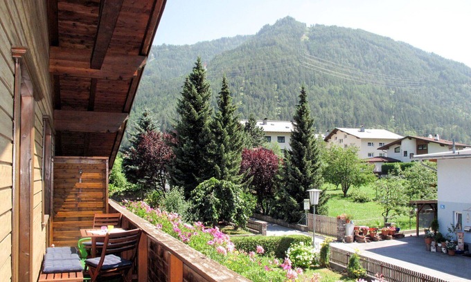 Prutz Apartment | Cozy Apartment for 6: WIFI, Terrace & Pet-Friendly Stay