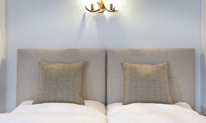 Lenzerheide Apartment | Cozy Apartment for 4 with Pool, Balcony, and Parking