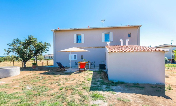 Donoratico Apartment | Cosy apartment for 7 people with WIFI, A/C and pets allowed
