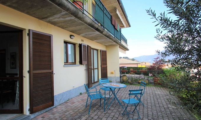 Germignaga Apartment | Cozy Apartment for 4 with Lake View and Parking