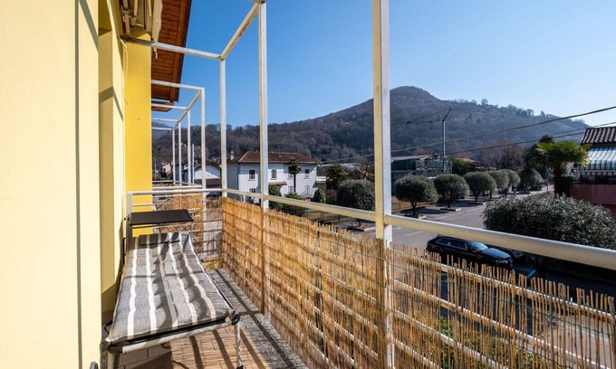 Brolo Apartment | Delightful Apartment with Pool, Pets Allowed & Great Amenities