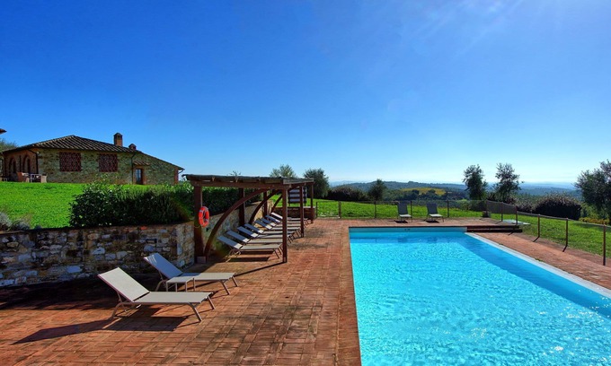 Castelnuovo Berardenga Apartment | Charming Siena Apartment: Pool, Panoramic Views & Parking