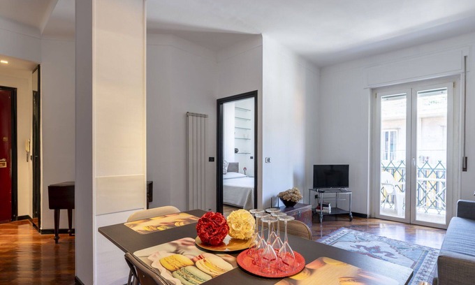 Ventimiglia Apartment | Cosy apartment for 5 people with A/C, WIFI, balcony and parking