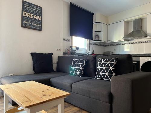 Angles Apartment | Inviting Apartment in Historic Millennial Village