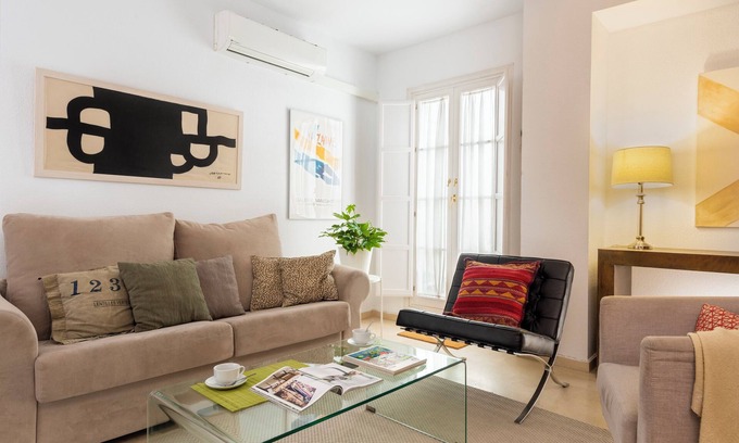 San Bartolome Apartment | Inviting Apartment with Pool and Spa in Conde de Ibarra