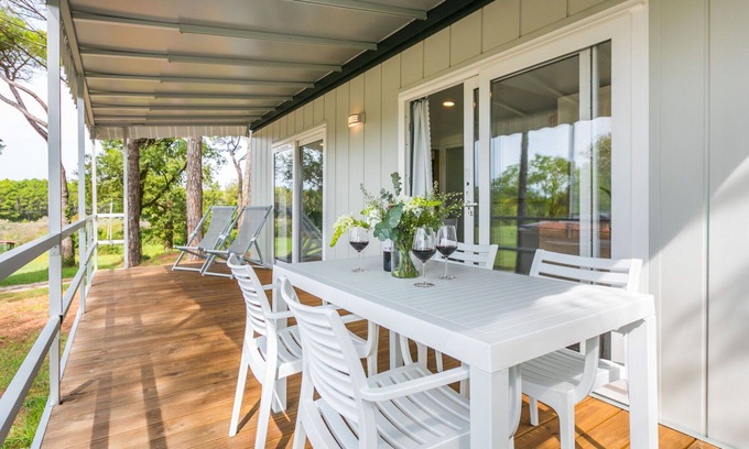 Aquileia House | Cozy Villa Apartment with Pool and Ocean View for 6 Guests