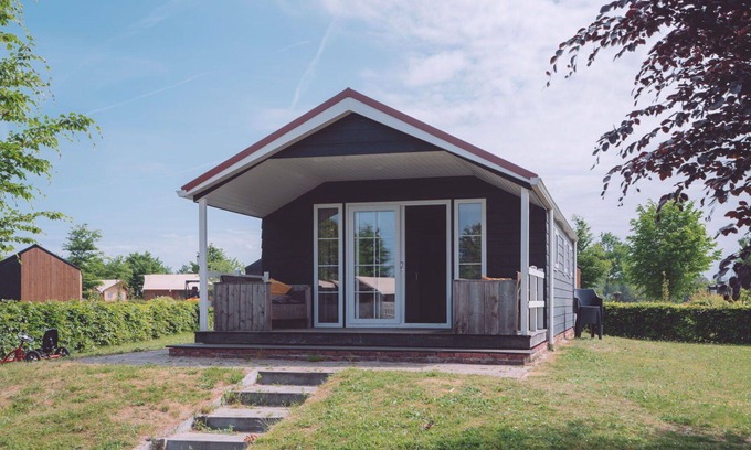 Bant House | Cosy apartment in villa for 4 guests with WIFI, TV, pets allowed and parking