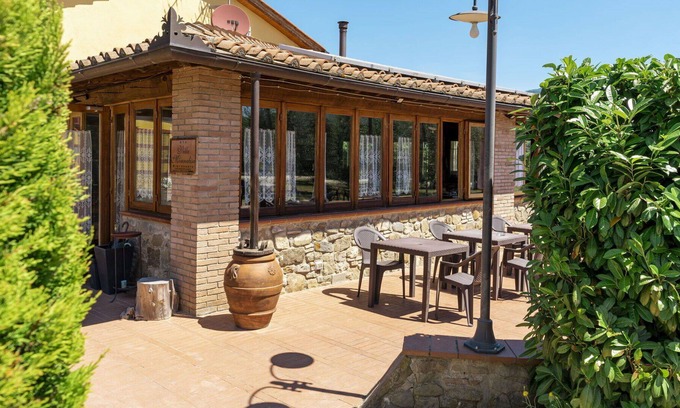 Pian di Sco House | Cosy apartment in villa for 6 people with WIFI, pool, TV, patio and parking