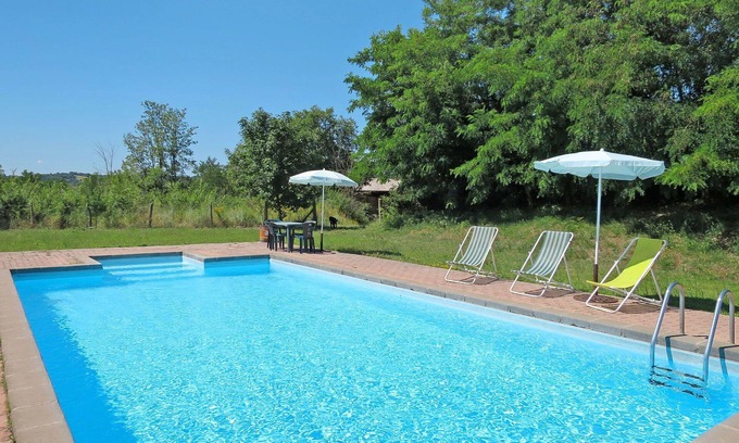 Bagnoregio Villa | Elegant Villa Apartment for 5 with Pool and Lake Views