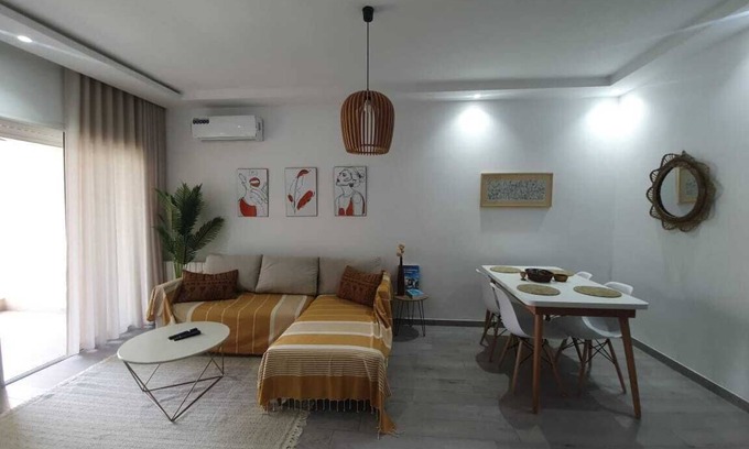 Hammamet Sud Apartment | Cozy Beachside Apartment with Pool & Breakfast Included