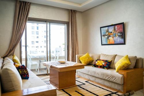 Ain Harrouda Apartment | Cosy appartement 2 BR avec vue panoramique piscine