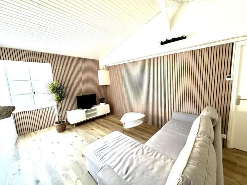 Cusset Apartment | Cozy Apartment in Central Cusset – Rated 8.5/10 by Guests