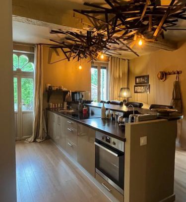 Segoufielle Apartment | Charming Cosy Appartement Escapade with Terrace & Parking