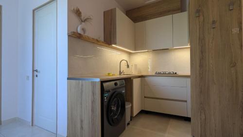 Kobuleti Apartment | Cozy Home Awaits: Pet Friendly with Great Breakfast Options