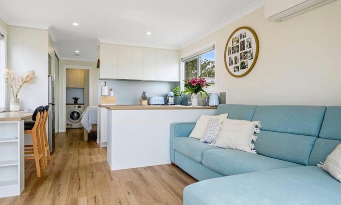 Primrose Sands House | Inviting Cabin Retreat with Breathtaking Views & Family-Friendly