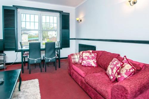 Milngavie Apartment | Cozy Central 2BD Apartment in Milngavie, Glasgow