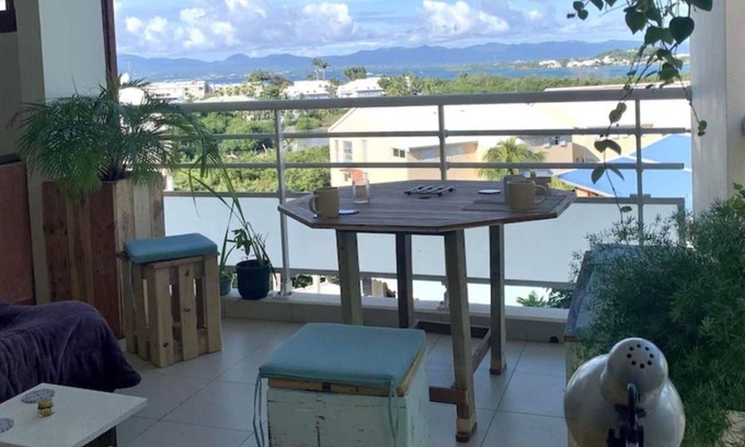 Pointe de la verdure Apartment | Seaside Retreat: Guest Rated 9.8 with Oceanfront Access