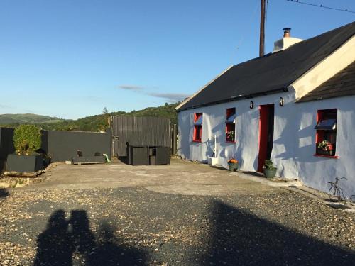 Broadford House | Inviting Cosy Cottage in Broadford - Rated 9.8/10