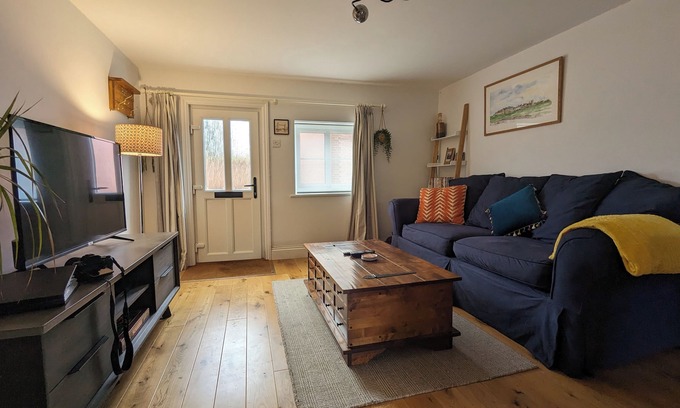 Framlingham Cottage | Charming Cottage Retreat in Framlingham - 25 Min to Coast