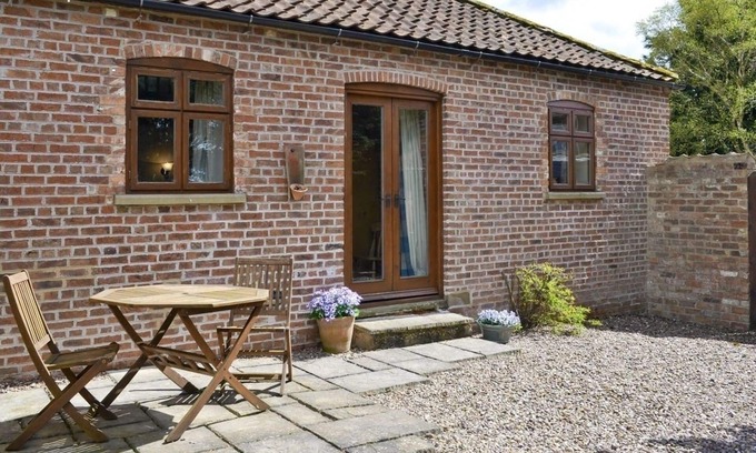 East Barkwith House | Peaceful Cottage Retreat Near Historic Lincoln