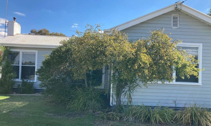 Horsham House | Cosy Cottage located in Horsham Victoria