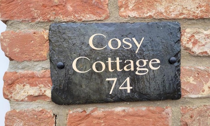 Barmston House | Enchanting Paddock Cottage in Barmston - Guest Rated 9.6