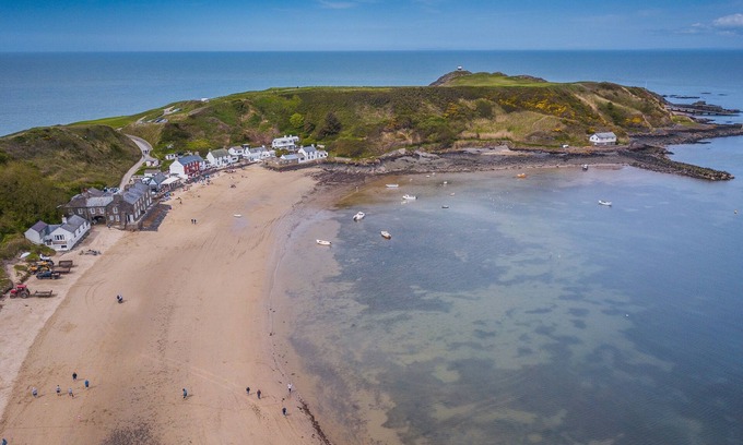 Llithfaen Cottage | Idyllic Cottage with Breathtaking Views on Llŷn Peninsula