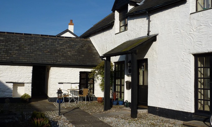 Wrafton Cottage | Exquisite Oceanfront Cottage in Wrafton, North Devon