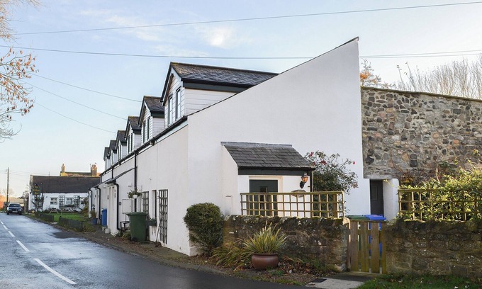 Dunstan Cottage | Cozy Coastal Retreat with Ocean Views and Family Amenities