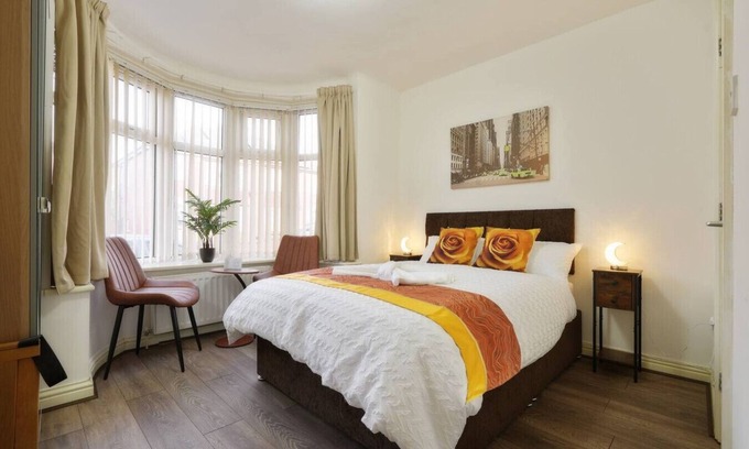 Doncaster House | Cosy Ensuite Room 1 (self check-in) Doncaster