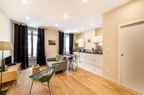 6th Arrondissement Apartment | Inviting Renovated Hotel in Perfect Location for Families