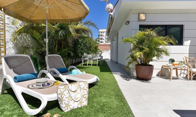 Playa del Ingles Cottage | Charming Bungalow for 6 with Pool & Spa in Playa del Ingles