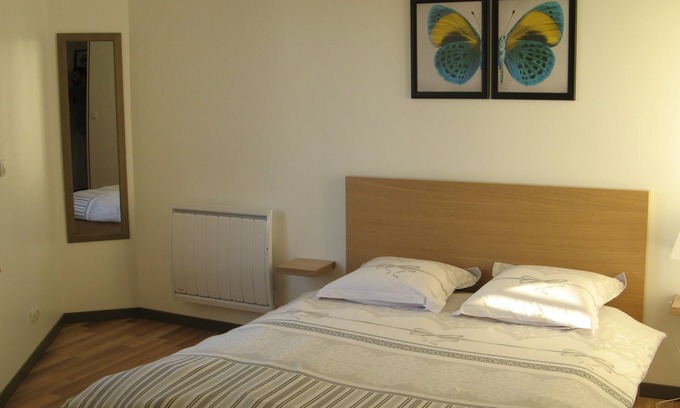 Gannat Apartment | Cozy F2 Apartment with Spa & Breakfast for Every Traveler