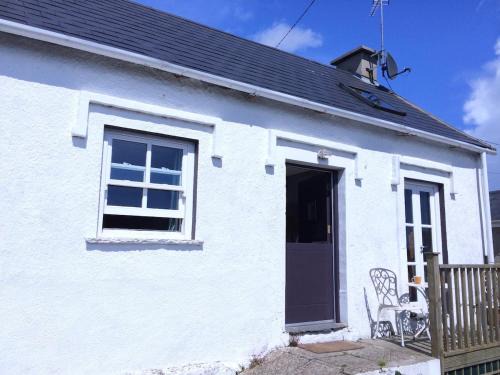 Fethard on Sea House | Cosy Fisherman's cottage, Fethard-on-Sea, Ireland