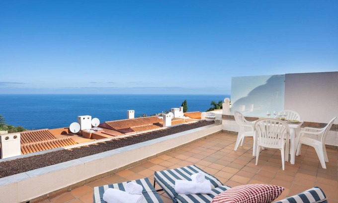 La Quinta Apartment | Inviting Flat with Sea Views and Pool in Santa Ursula