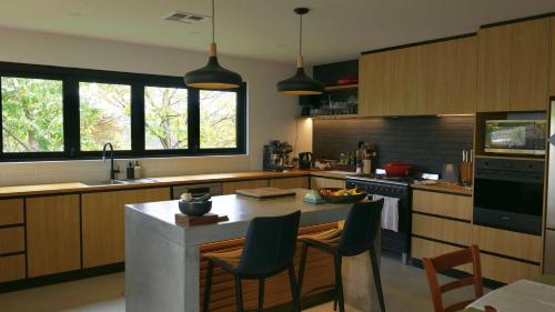 Launceston CBD House | Cosy Getaway with outdoor spaces