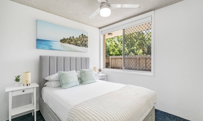 Broadbeach Apartment | Cozy Ground Floor Unit Steps from the Beach with Ocean View