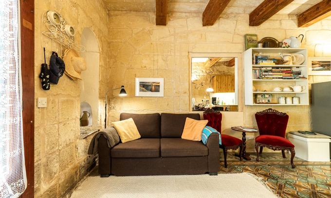 Victoria House | Idyllic Retreat in Victoria Gozo with Ocean View & Spa
