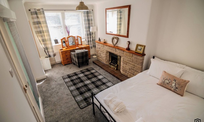 Leuchars House | Cosy Historic Retreat Close to St Andrews