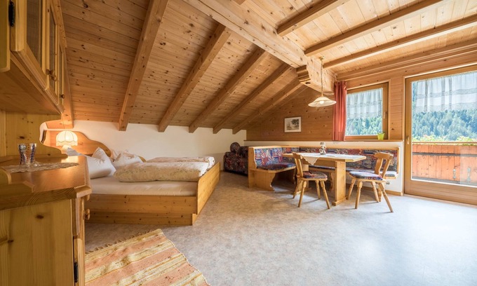 San Leonardo in Passiria Apartment | Comfortable "Haus Hubertus - FeWo 5" with Spa & Wi-Fi