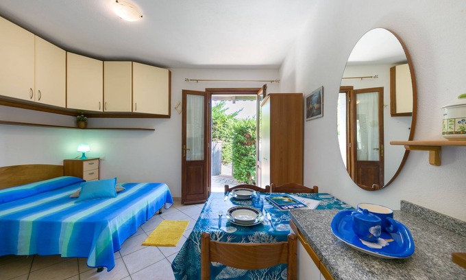 Fetovaia Apartment | Cozy Beachside Retreat with Oceanfront Views - Villino Beatrice