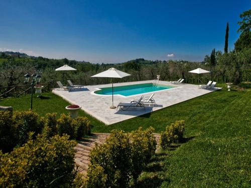 Selci House | Inviting Holiday Home in Selci with Pool for Families