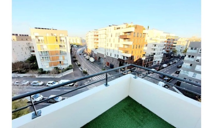 Cergy-Pontoise Apartment | Cosy Home 1, Cergy Le Haut, 30 minutes from Paris
