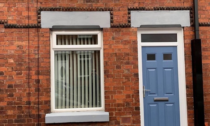 Thatto Heath House | Cosy home in Eccleston near Liverpool from October25