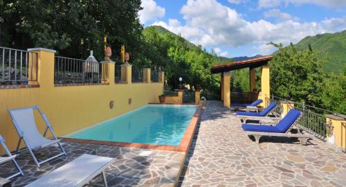 Gattaia House | Family-Friendly 2-Bedroom Home with Shared Pool & Garden