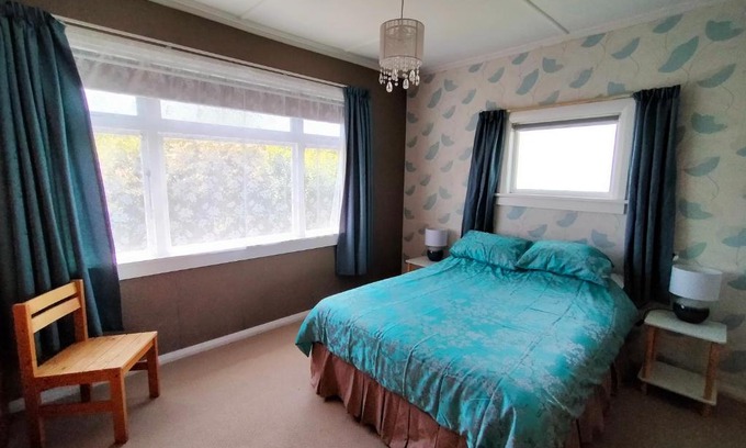 Otaki Beach House | Family & Pet-Friendly Kiwi Bach with Ocean Views