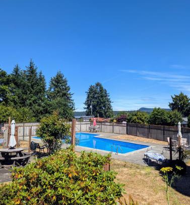 Regional District of Nanaimo House | Cosy Lodge